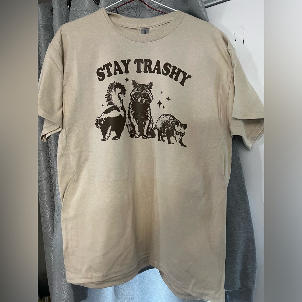T shirt size XL stay trashy